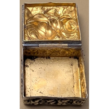 Petite boite carrée Roses en argent 925