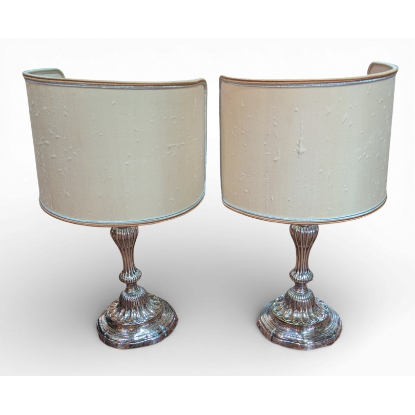 Paire de lampes en bronze argenté