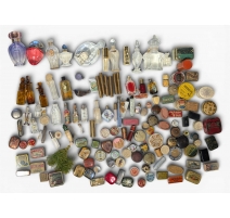 Collection de flacons et de boites vintage