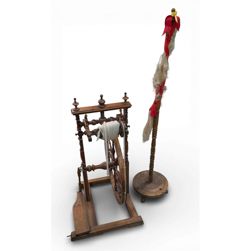 Rouet avec sa quenouille