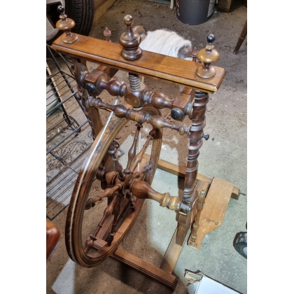 Rouet avec sa quenouille