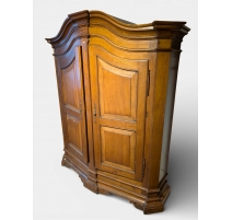 Armoire chapeau de gendarme