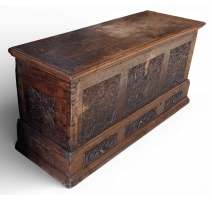 Coffre Renaissance daté 1694