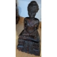 Bouddha assis en padamsana en bois sculpté