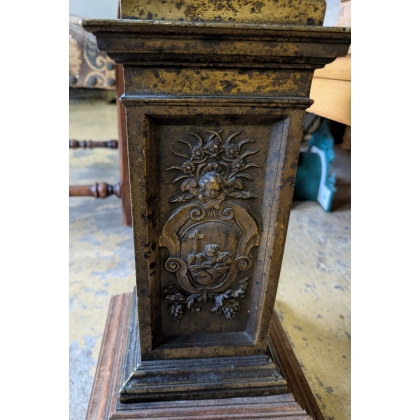 Colonne en bronze
