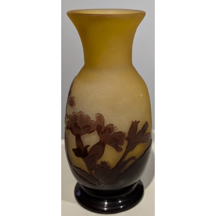 Vase bulbe Roses trémières signé GALLÉ