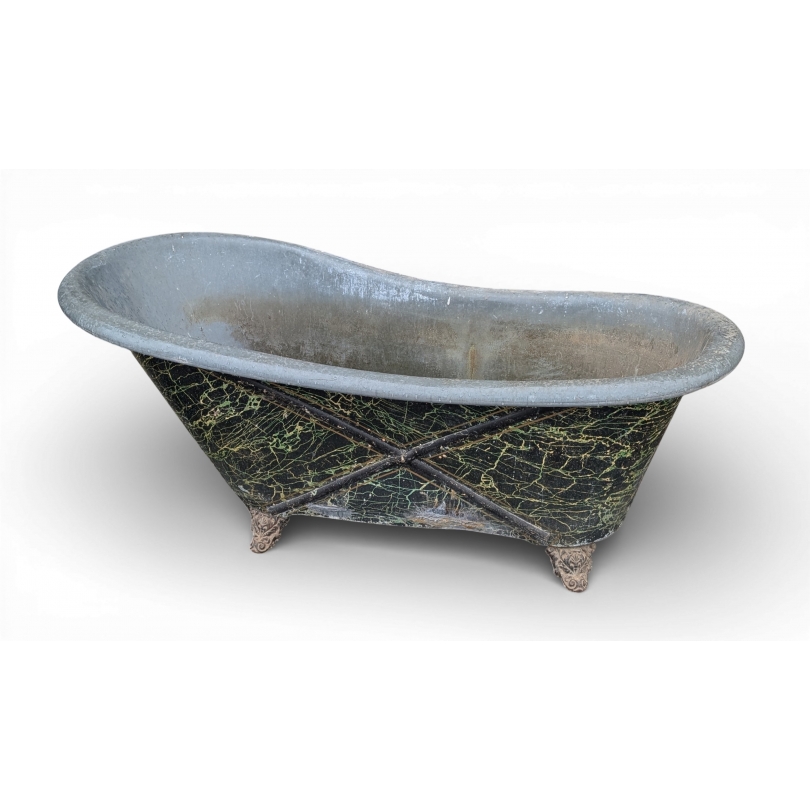 Empire-style bath made from sheet metal with a faux marble finish