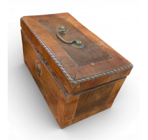 Coffret à thé en bois de rose marqueté