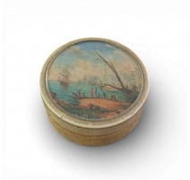 Boite ronde en ivoire Miniature Port