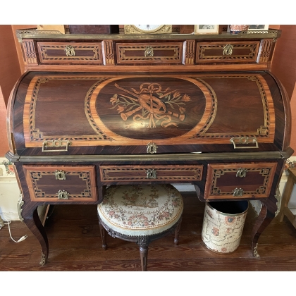 Bureau-Cylindre Louis XV marqueté