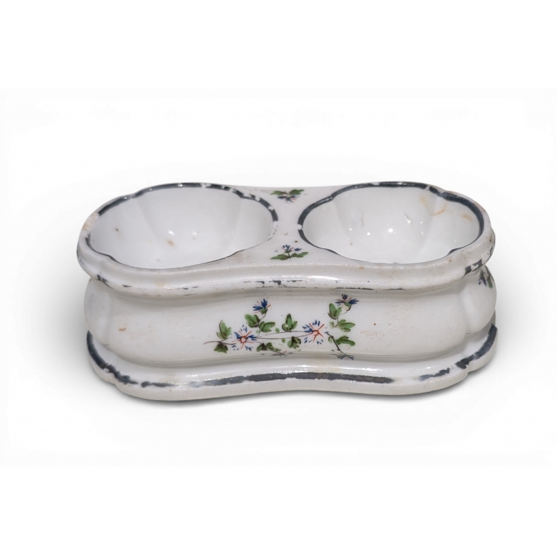 Salière double en porcelaine tendre