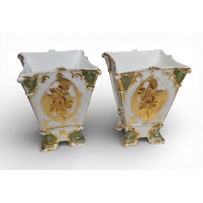 Paire de jardinières carrées en porcelaine