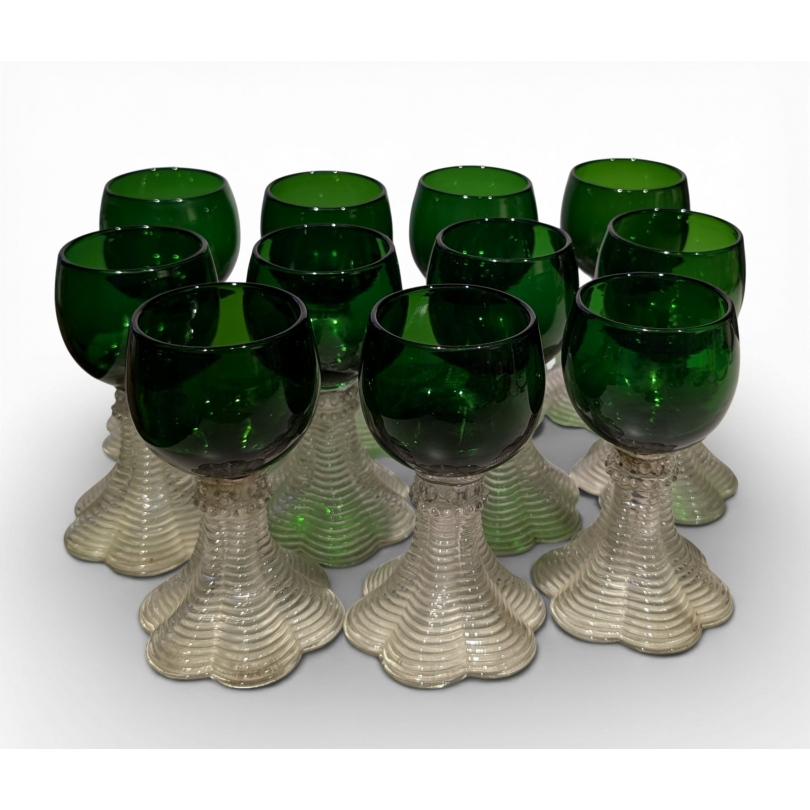 Lot de 11 verres à vin Roemer