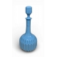 Carafe en opaline bleue