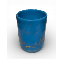 Gobelet en opaline bleue décor or