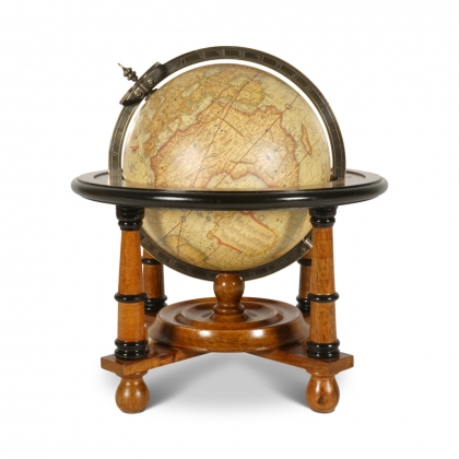 Table-top globe from Moinat SA – Antiques and home décor