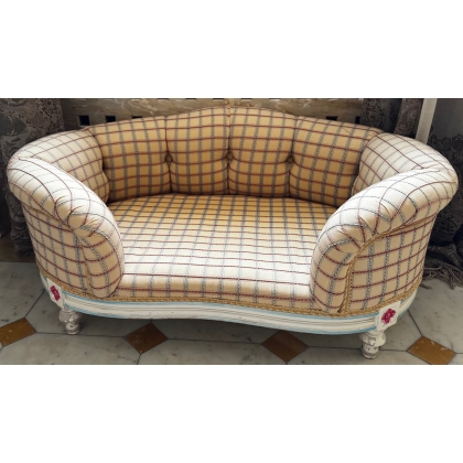 Blue and white lacquered dog sofa