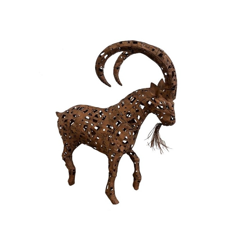 Bouquetin en tôle perforée