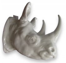 Tête de rhinocéros en porcelaine blanche