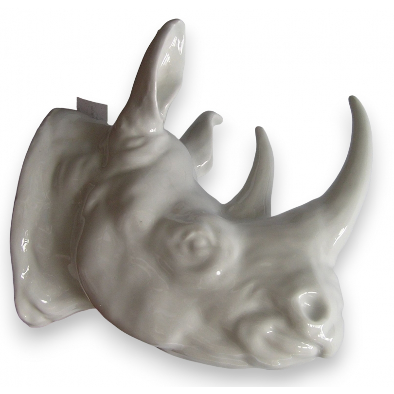 Tête de rhinocéros en porcelaine blanche