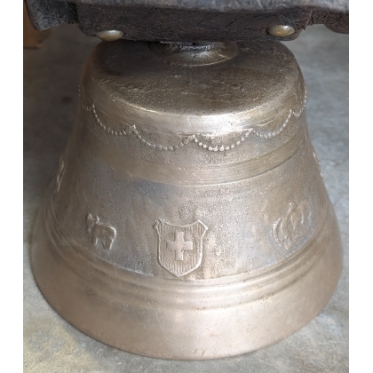 Cloche en bronze marquée VIGLINO Chavornay