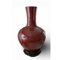 Grand vase en porcelaine sang de boeuf