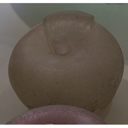 Pomme beige en verre scavo