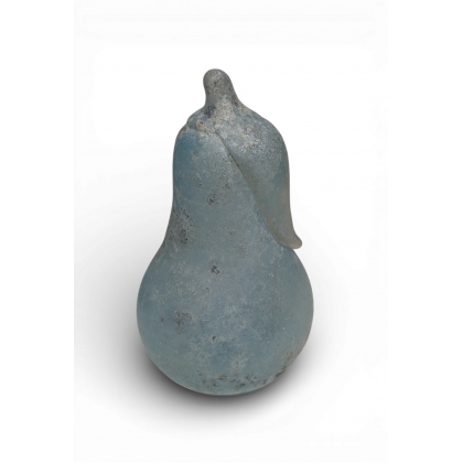 Poire bleue en verre scavo