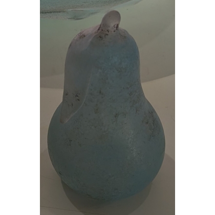Poire bleue en verre scavo