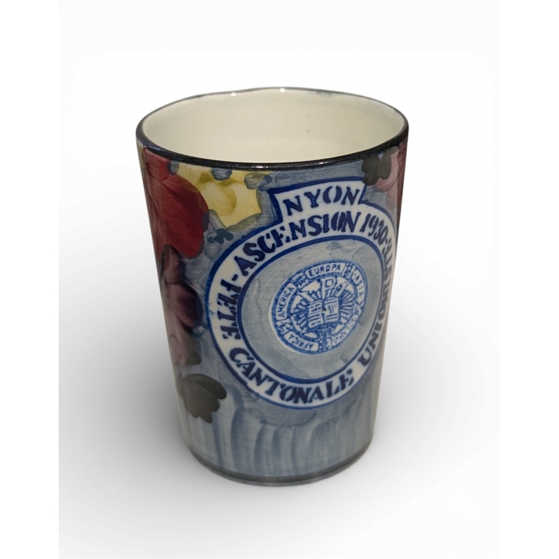 Gobelet en faîence de Nyon 1930