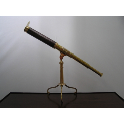 "Queen Anne" telescope in brass and wood at  Moinat SA  - Antiques and home décor