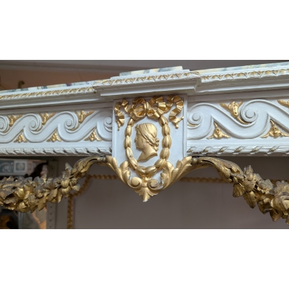 A richly carved Louis XVI-style console table by Moinat SA – Antiques and home décor