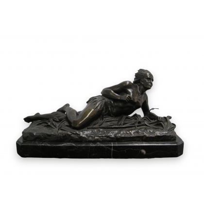 Bronze \"Indien couché\"