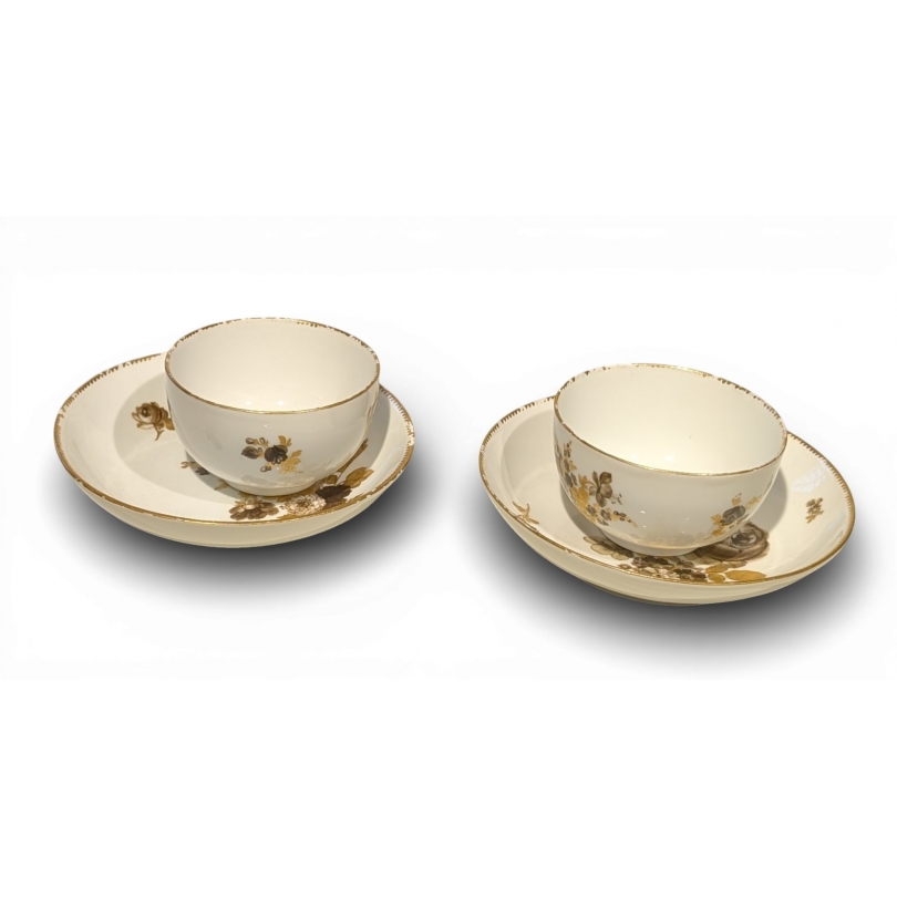 Paire de bols et sous-tasse de Meissen