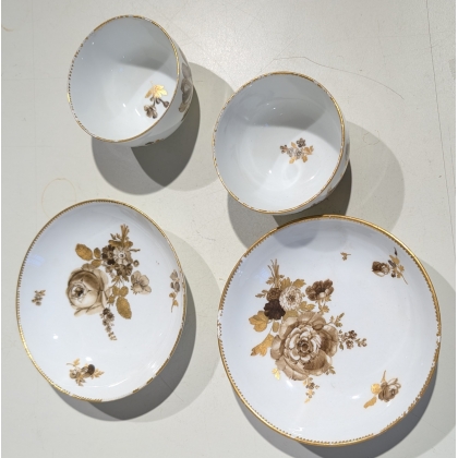 Paire de bols et sous-tasse de Meissen