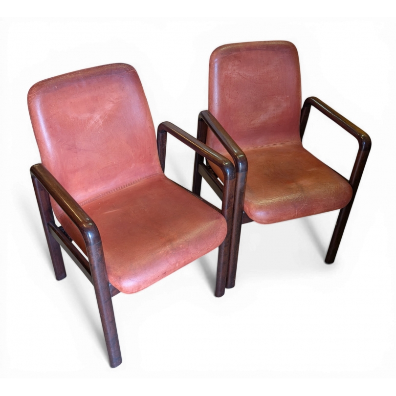 Paire de fauteuils par Dyrlund