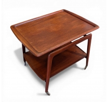 Table de service à roulettes par Arne Hovmand