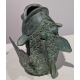 Paire de vases poissons en bronze vert
