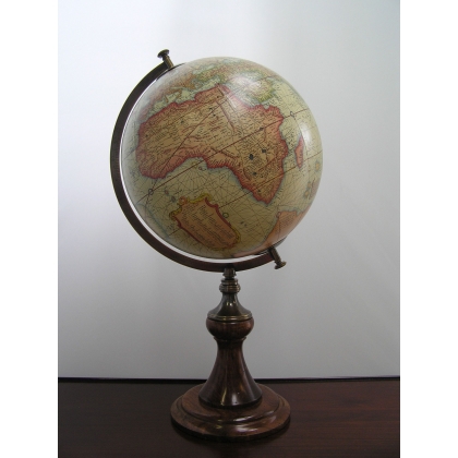  Globe "Mercator" sur  Moinat SA  - Antiquités décoration