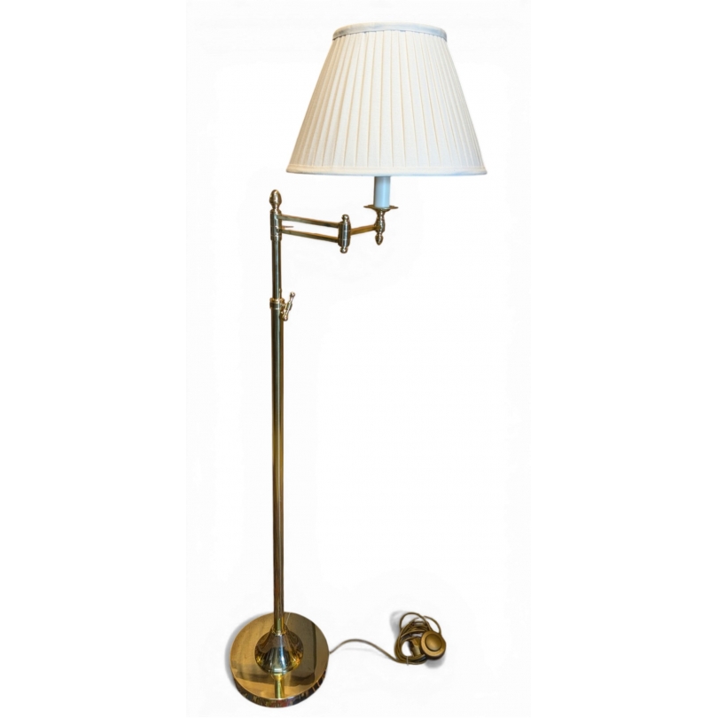 Lampadaire modèle "Sevilla" en laiton poli