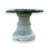 Round table with a central leg. At  Moinat SA  - Antiques and home décor