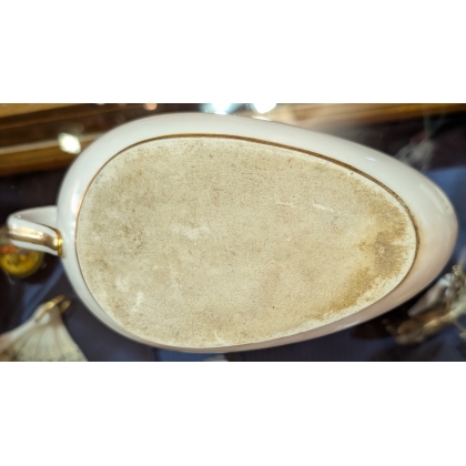 French Bourdaloue from Old Paris. Gold decoration. At  Moinat SA  - Antiques and Decor