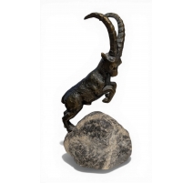 Bouquetin en bronze signé REUSSNER