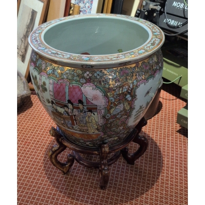 Grand cache-pot en porcelaine Famille Rose