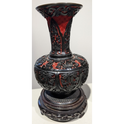 Paire de vases en laque de Cinabre