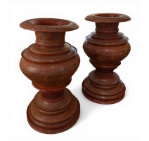 Grande paire de vases Birmans en laque rouge