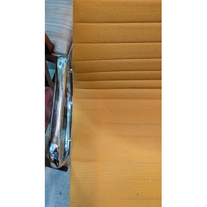 Paire de fauteuils EA108 de EAMES