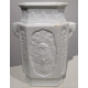 Vase rectangulaire en blanc de chine