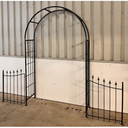 Arche en fer avec barrière finition rouille