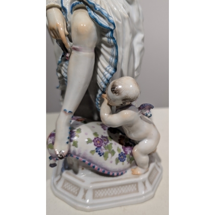 Groupe \"Femme et cupidon\" de Meissen